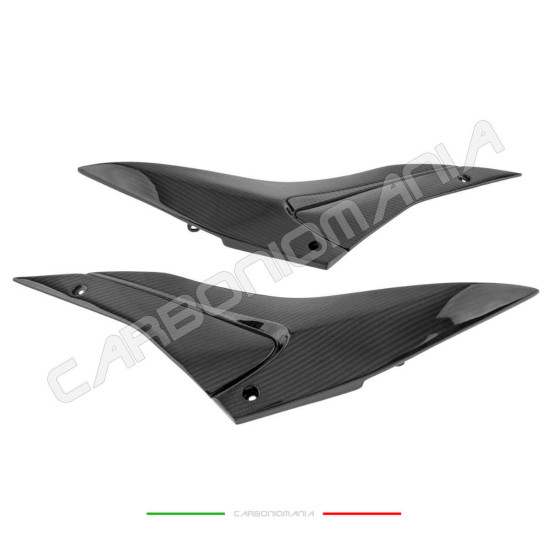 Immagine Fianchetti sotto serbatoio carbonio Aprilia RSV4/Tuono 1100 Factory 2021 2024 Performance Quality | Aprilia