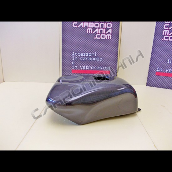 Serbatoio in fibra di carbonio maggiorato versione RS per Ducati 748 916 996 998 | Ducati image